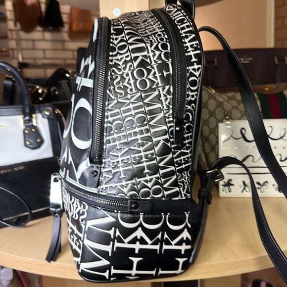 Michael Kors NWT RHEA ZIP MSRP 328 S0125 - Picture 5 of 7